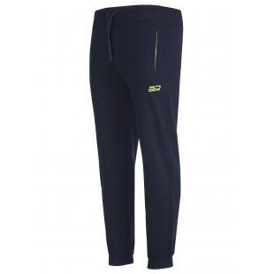 Мъжки спортен екип подходящ за свободно време